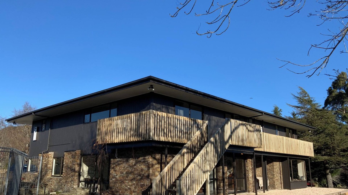 Greta Valley Cabin | Spacious rural lodge - ideal for groups, families, friends and celebrations