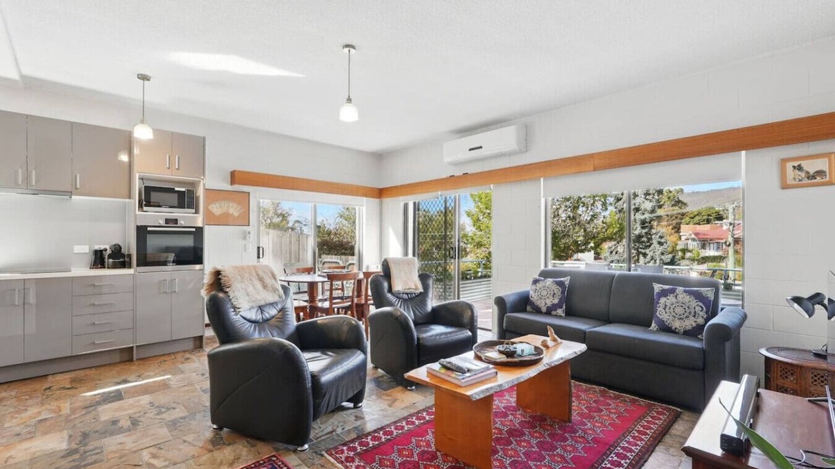 Sandy Bay Apartment | Spacious Sandy Bay Stay