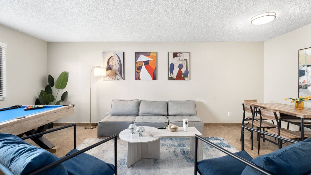 Cox Heights Apartment | Spacious Scottsdale Condo- 10 minutes away from PHO airport