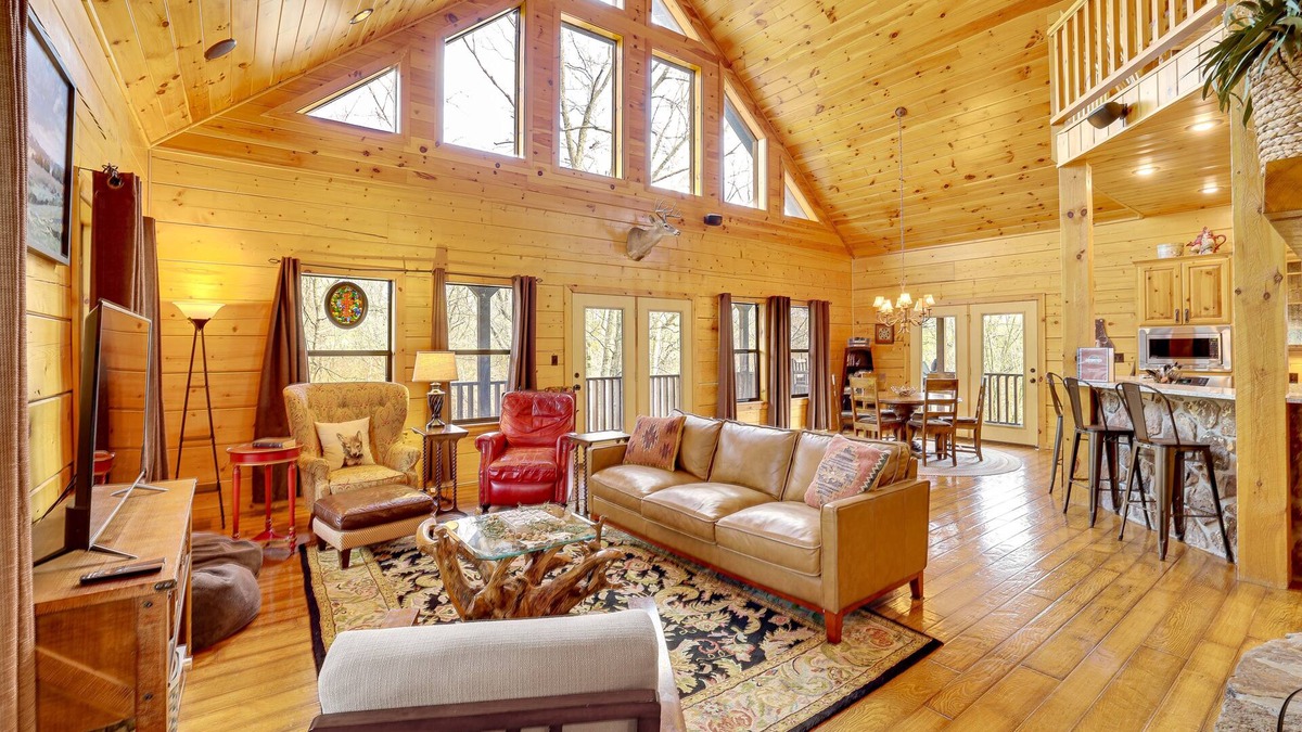Maysville Cabin | Spacious & Secluded Cabin: 25 Mi to Bentonville!