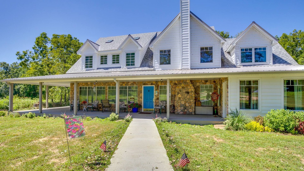 Shook House | Spacious & Secluded Shook Home w/Private Hot Tub!