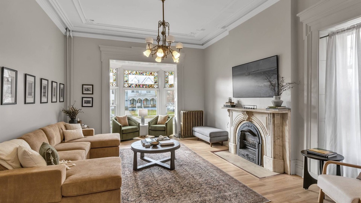 Front Park Apartment | Spacious Second Empire Suite at The Platt Mansion