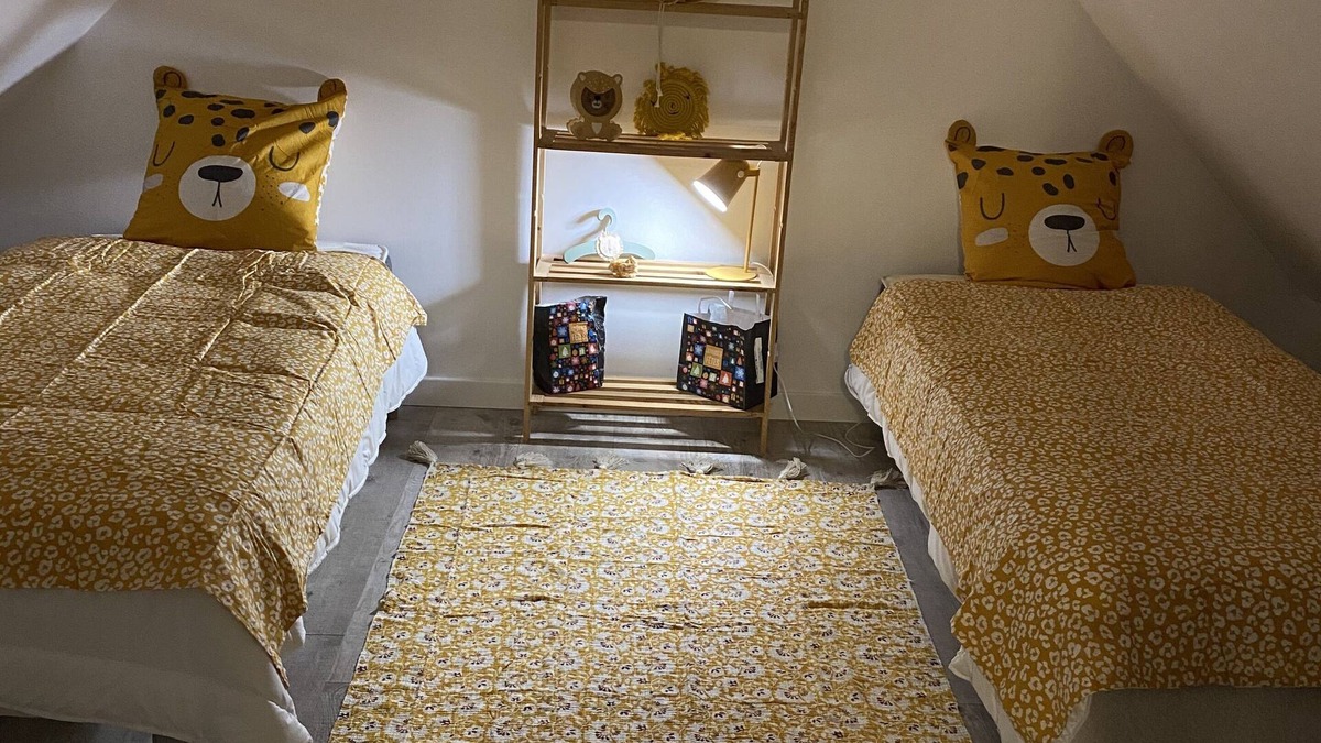 Pleubian Apartment | Spacious self-catering cottage near the beach for 16 people COTE DE GRANIT ROSE
