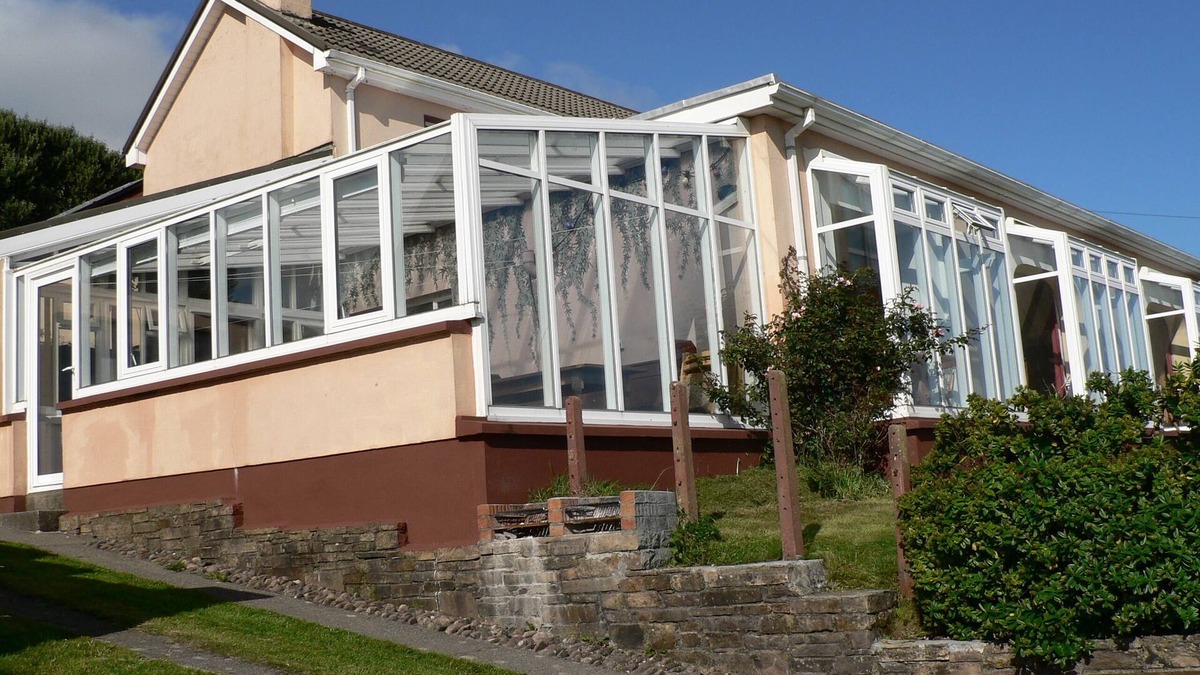 Inch House | Spacious Self-catering, Great For Large Groups - with spectacular sea views