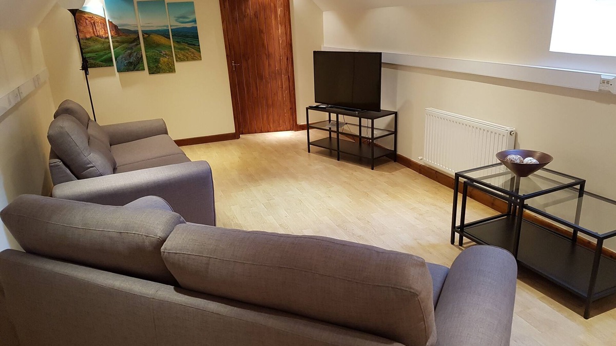 Llanfoist Apartment | Spacious self-contained apartment with private access