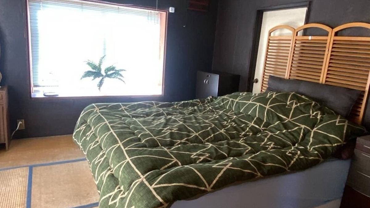 Yuki House | Spacious shared house with health sauna, fitness room, Netflix and WiFi.