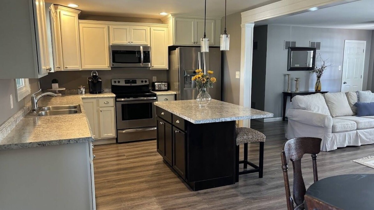 Bellefonte House | Spacious Single Family Home ~ Close to Penn State with Happy Valley Hospitality