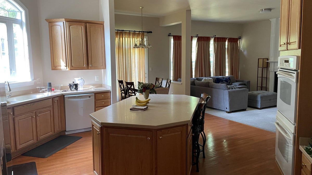 Lansdowne House | Spacious single family home!