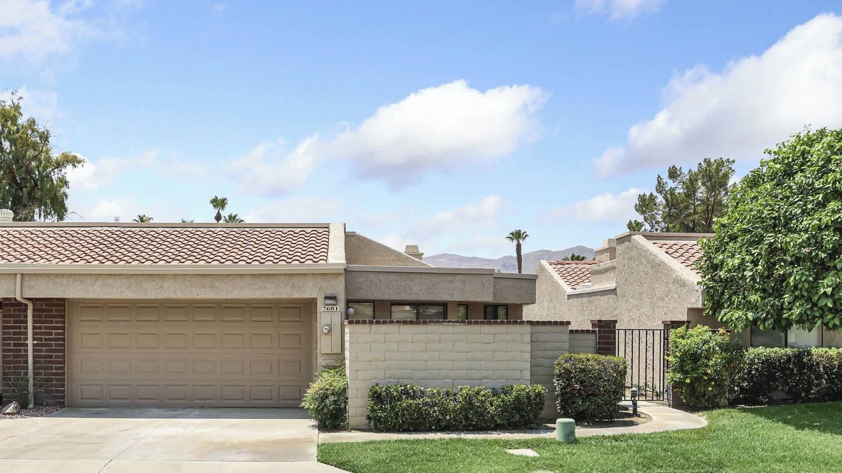 Palm Springs Condo | Spacious Single-Story Condo with Golf Course Views