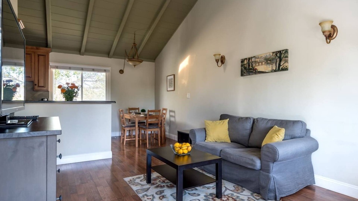 Shoreline West Apartment | Spacious, Soaring Ceilings, Near Downtown MV, GOOG