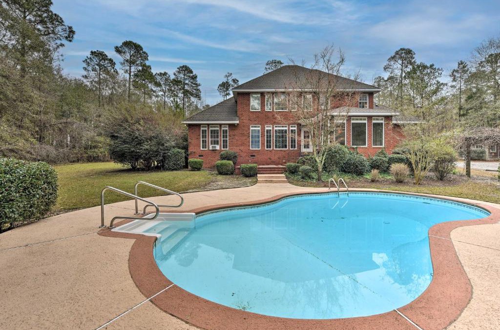 Statesboro House | Spacious Statesboro House with Private Pool!