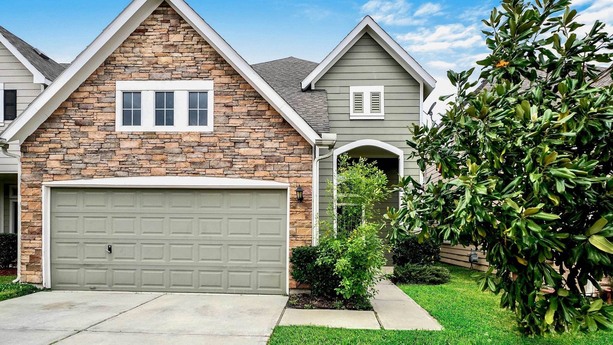 Fairbanks House | Spacious Stay at a Houston Getaway w/Fireplace!