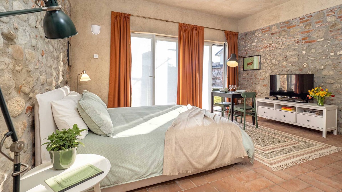 Cressa Apartment | Spacious Studio Apartment with Garden in Restored Farmhouse