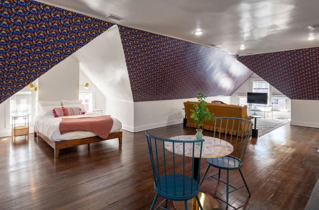East Walnut HIlls Apartment | Spacious Studio Central Locale