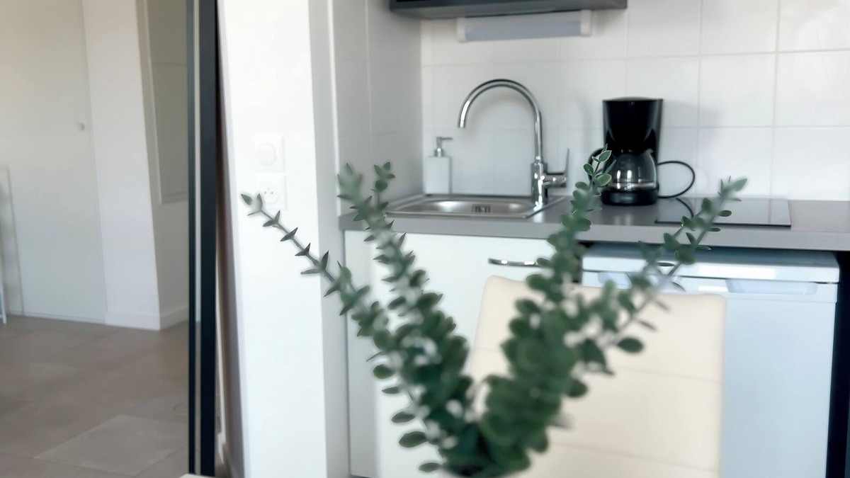 Lormont Apartment | Spacious Studio in Lormont