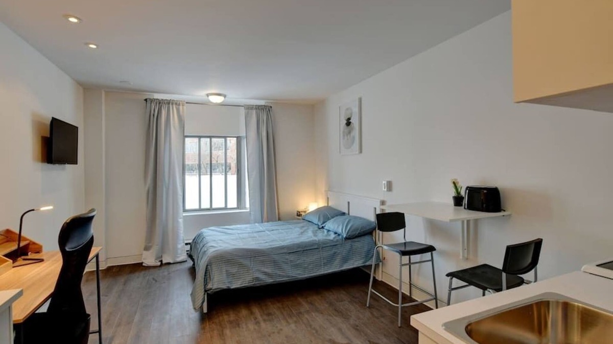 Laval Apartment | Spacious studio Laval, all included, wifi, parking