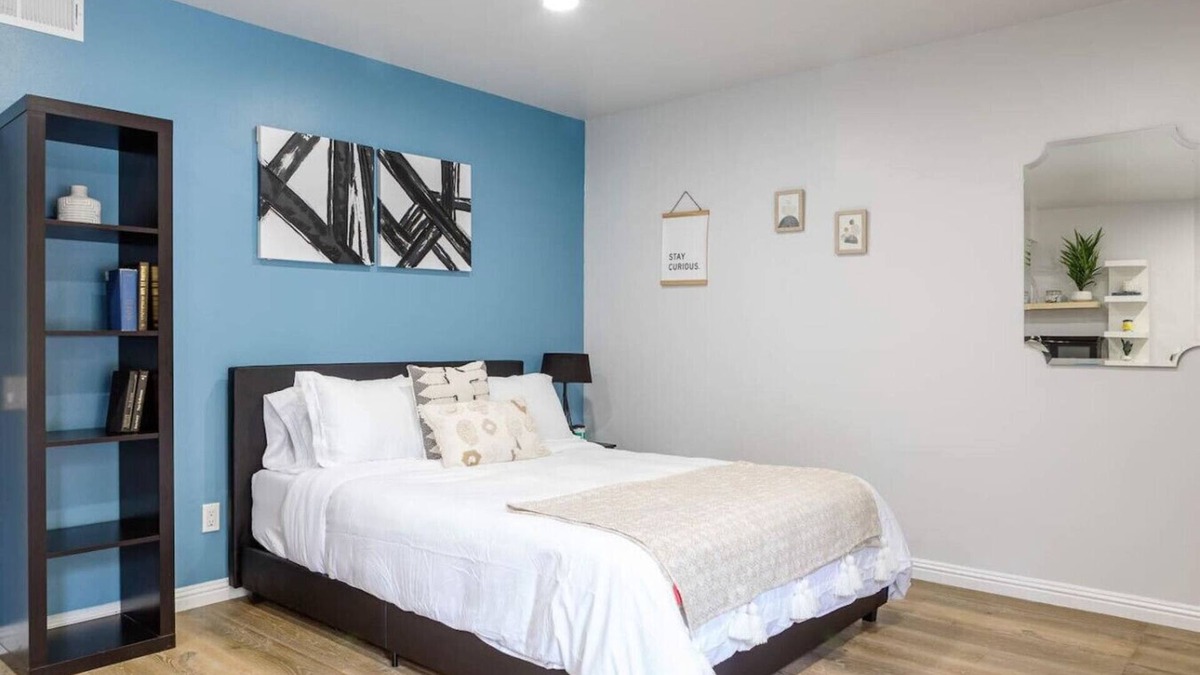 Valley Village Condo | Spacious Studio Universal Private Entry Patio Sleeps 4
