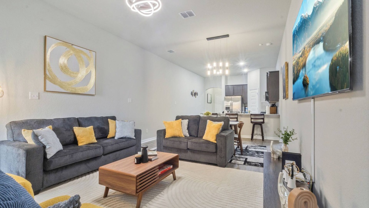 Converse House | Spacious & Stylish 3BR Retreat with 2 Full Baths – Your Perfect Getaway!