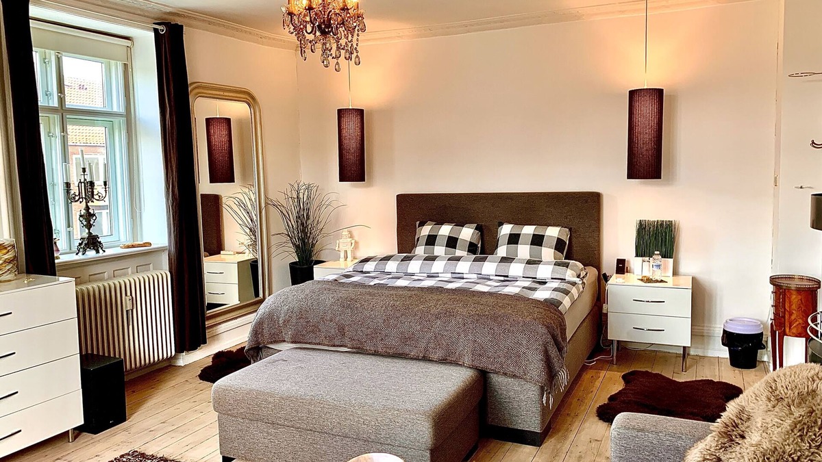 København NV Apartment | Spacious, Stylish Apartment, king-size beds, fast WiFi, office, close to centrum