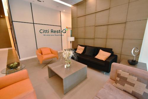 Alabang Apartment | Spacious & Stylish Condo Free Wifi & Netflix TLB2