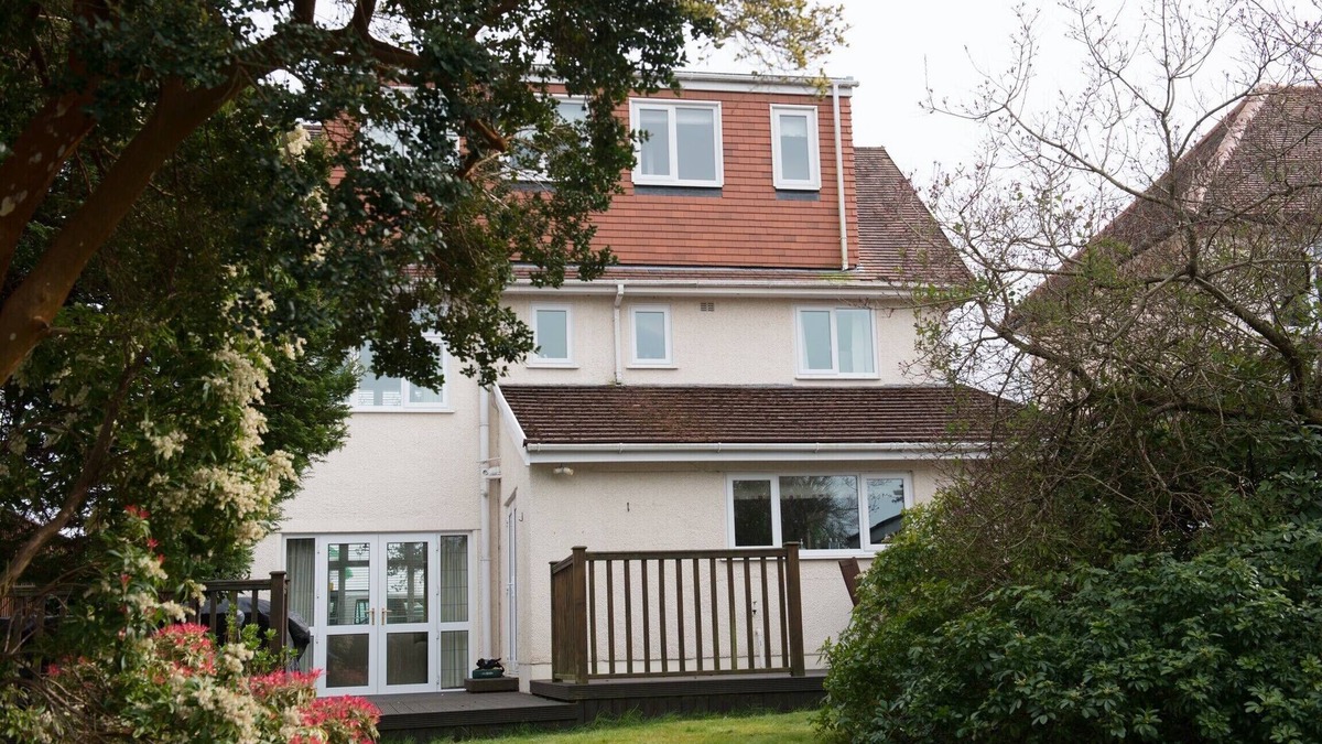 Mumbles House | Spacious, Stylish House - 500 yards to the sea front