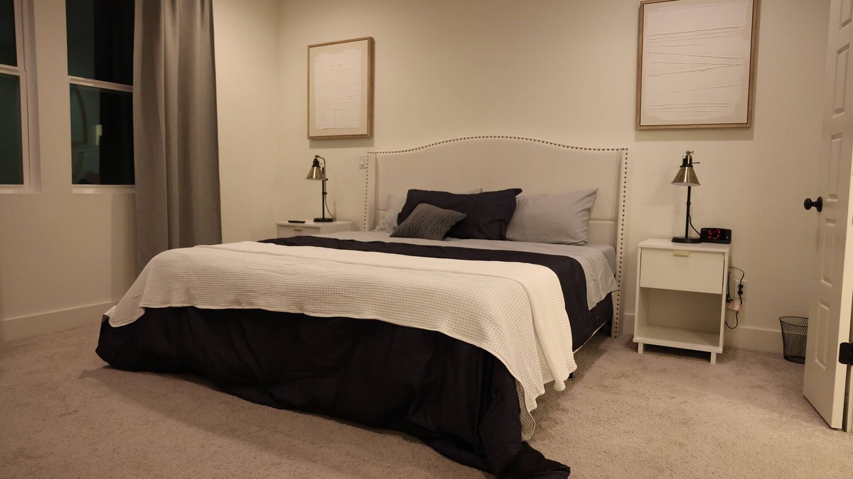 McNeil House | Spacious & Stylish Room with Private Bath – Perfect Location!