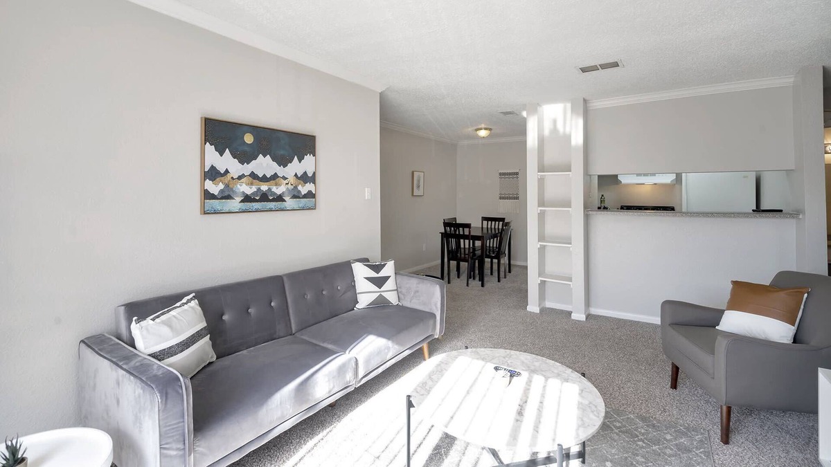 Midland Condo | Spacious Suite next to Midland Airpark
