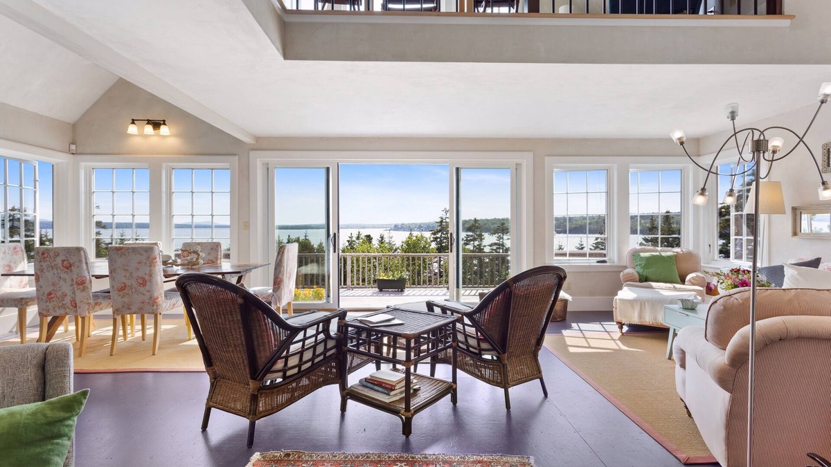 Hancock Point Cottage | Spacious Sun-filled House with Fabulous Bay Views
