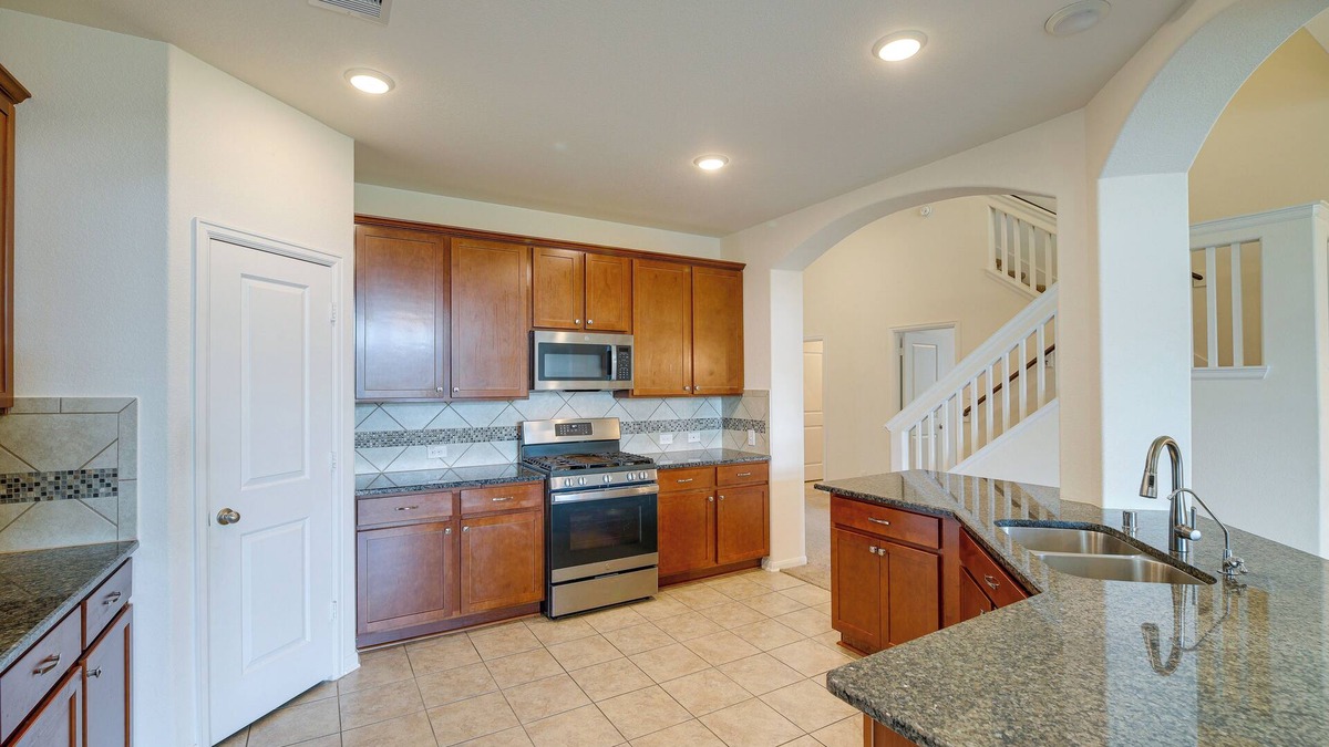 Atascocita House | Spacious Texas Vacation Rental w/Community Pool!