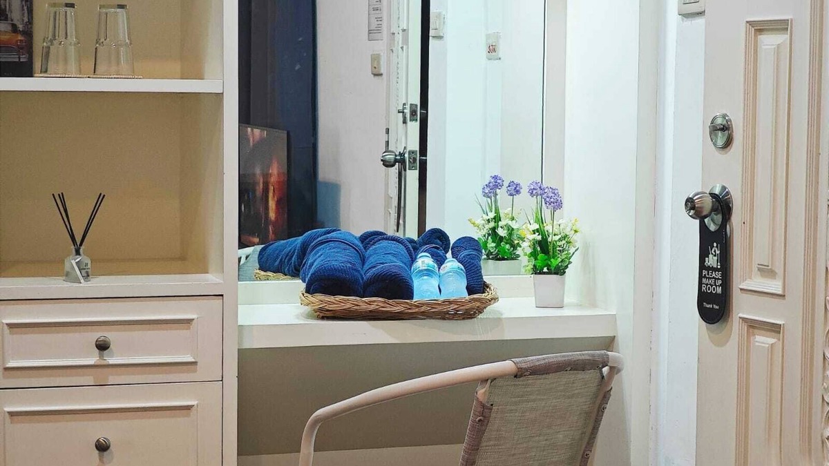 Chidlom Hotel | Spacious 5-bedroom hotel with WiFi, AC in delightful Krung Thep Maha Nakhon
