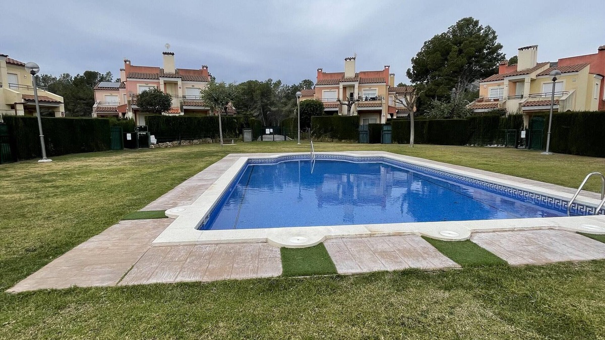 Miami Platja House | Spacious Townhouse in Quiet Area with Private Garden, BBQ, and Pool Access