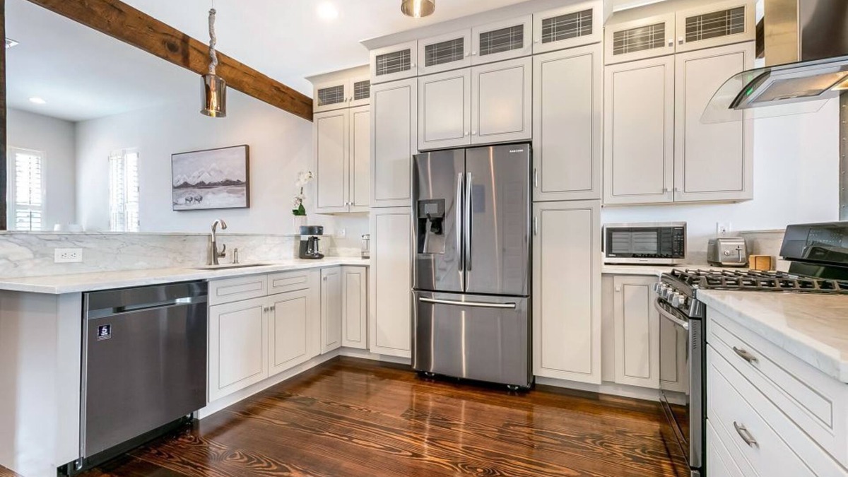 Faubourg Lafayette House | Spacious Townhouse close to FQ & City Hot Spots