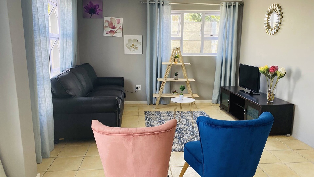 Kenridge Apartment | Spacious #Trendy#Central#FastWifi#Parking