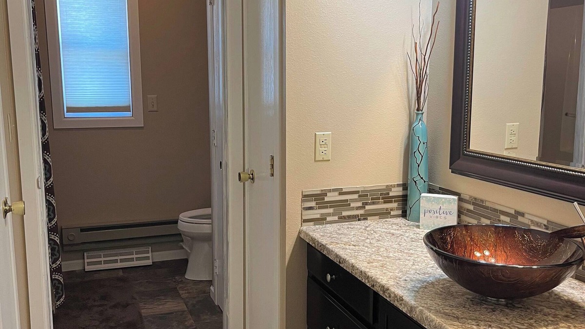 Ashley House | Spacious updated and modern home sleeps 13+