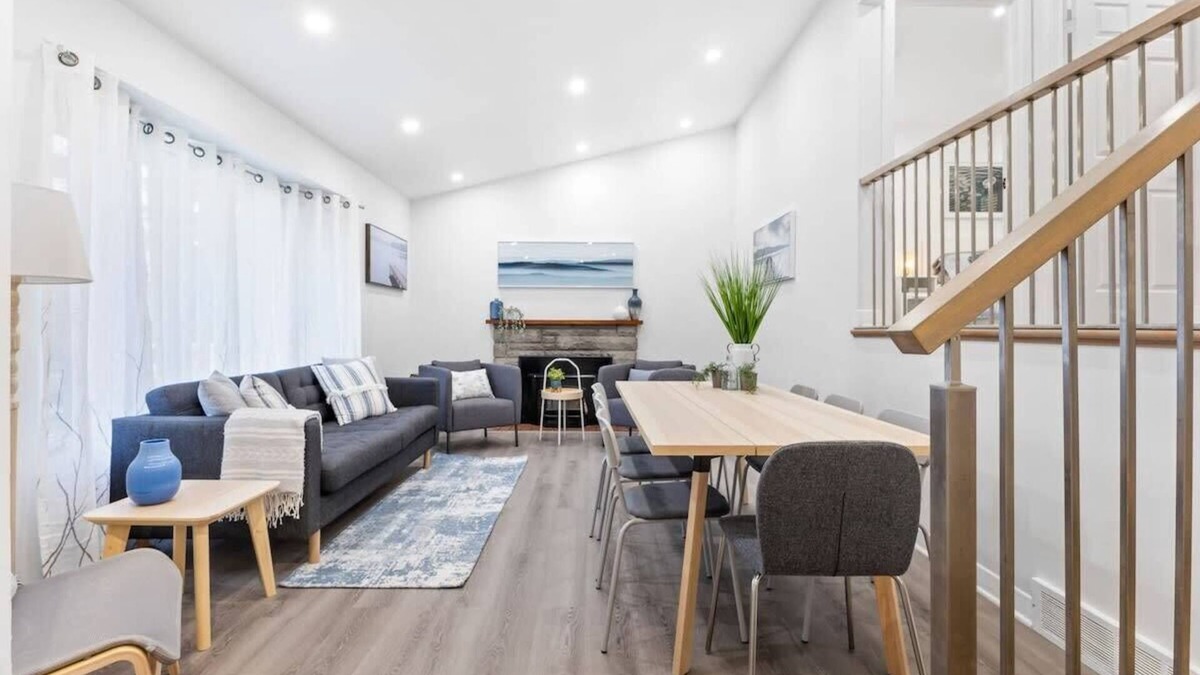 Montreal House | Spacious Urban Cabin in West Montreal - 4BR