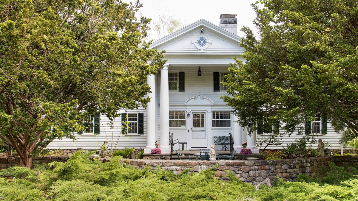 Manchester-by-the-Sea House | Spacious 1790 Captain's estate, large pool, near beautiful beach