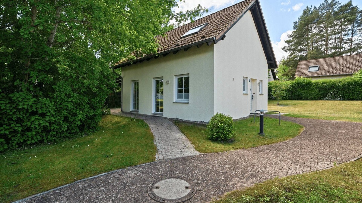 Muritz House | Spacious vacation home Zander with garden and close to the lake in Fünfseen