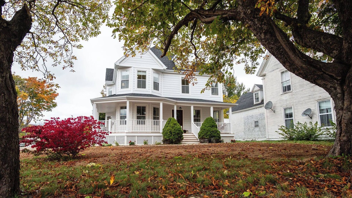 Mabou House | Spacious Victorian Mansion in the heart of picturesque Mabou town.