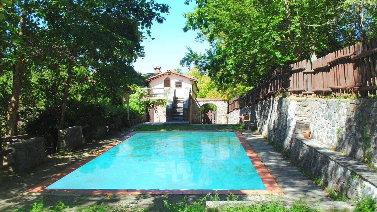 Prunetta House | Spacious Villa Retreat