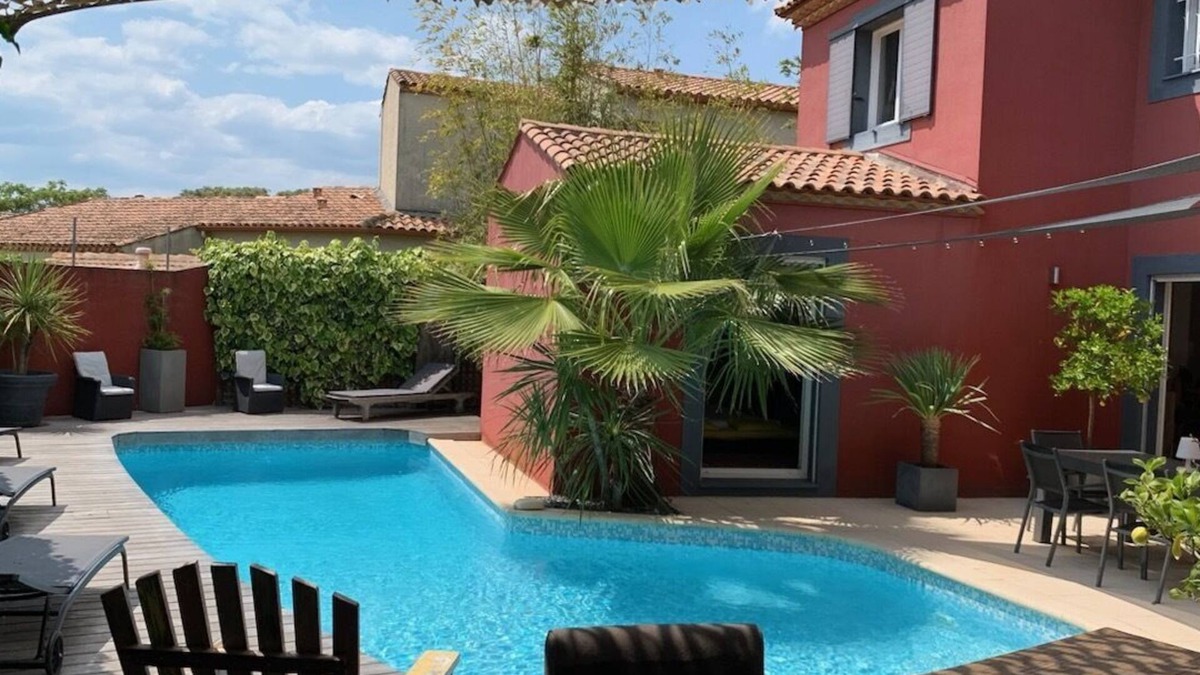 Perols Villa | SPACIOUS VILLA CONTEMPORARY HEATED SWIMMING POOL, BETWEEN SEA AND MONTPELLIER