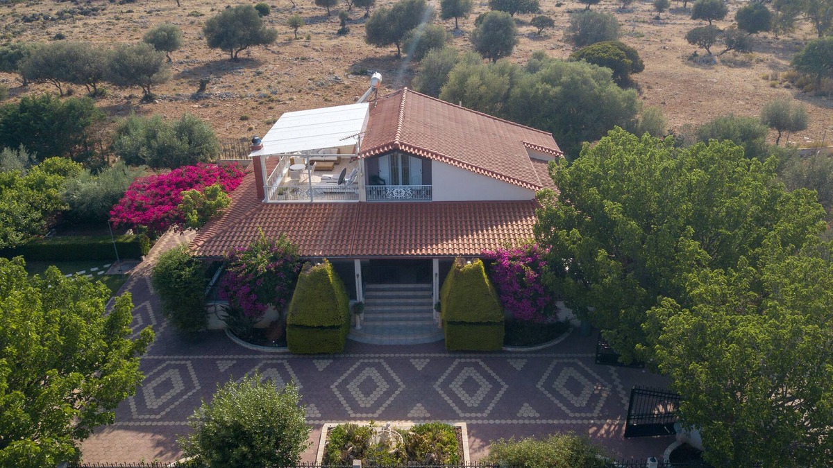 Nafplio Villa | Spacious Villa with heated pool that becomes indoor