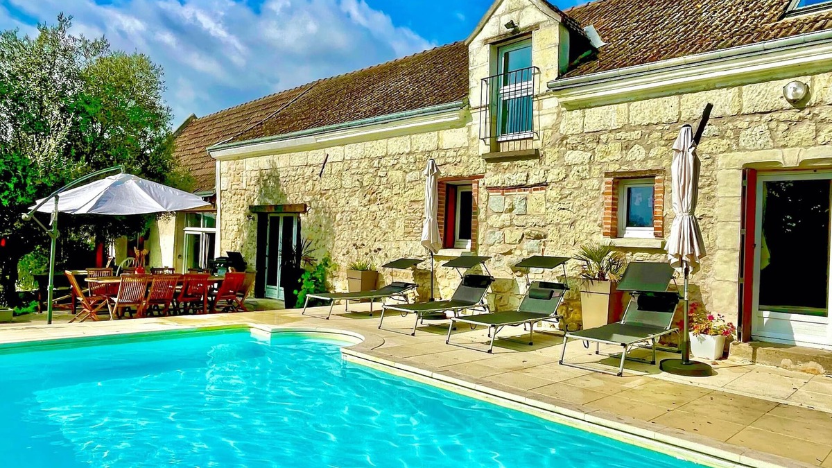 Brehemont Villa | Spacious villa with pool in the heart of the Châteaux