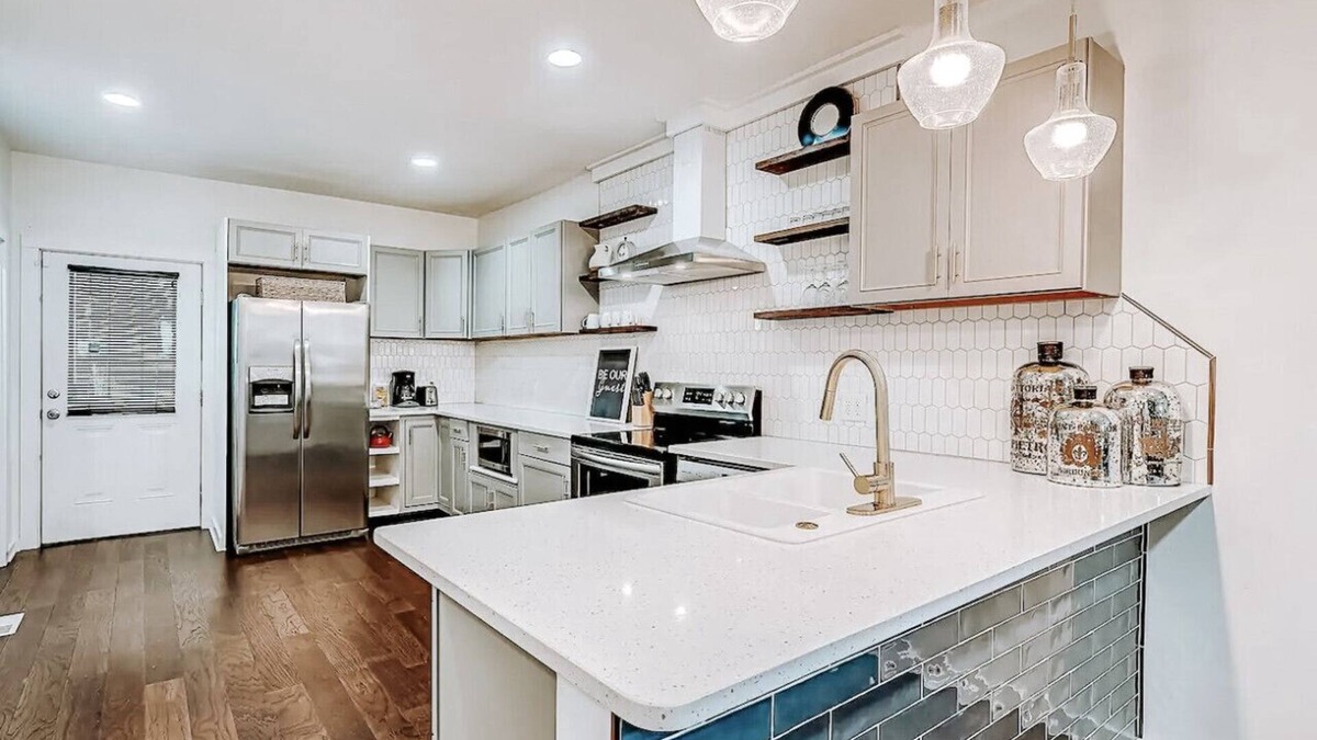Babe Denny House | Spacious | Walk to Lucas Oil!