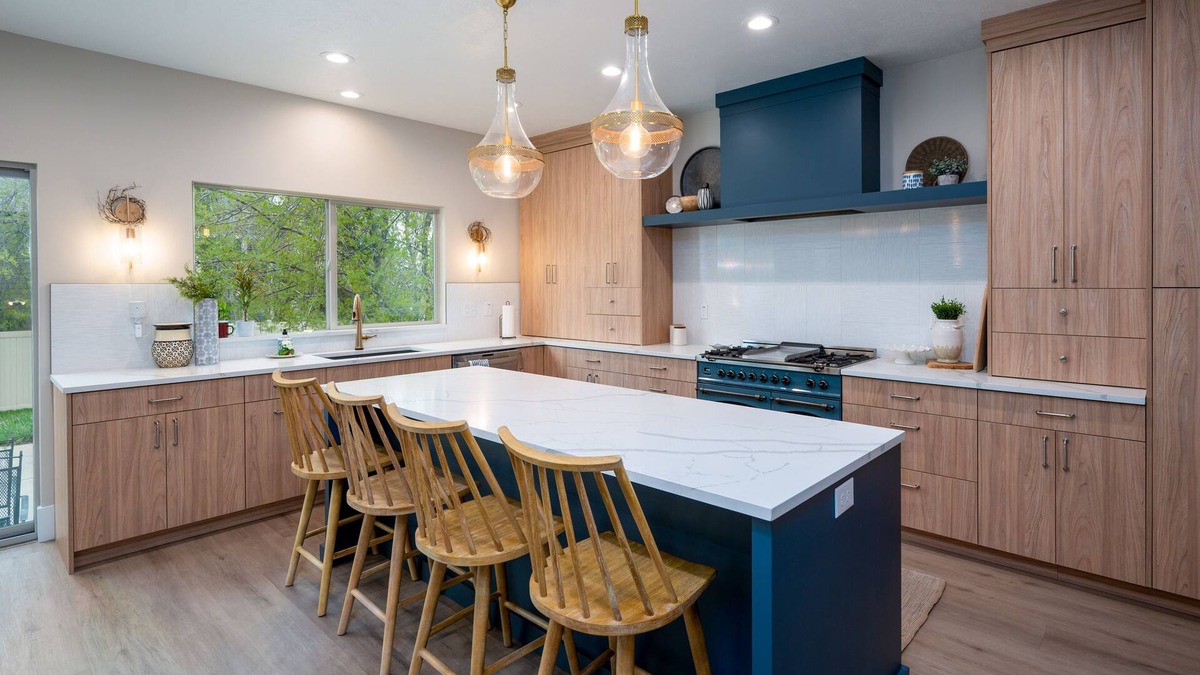 Layton House | Spacious Wasatch Valley House. Close To Amenities, Restaurants.