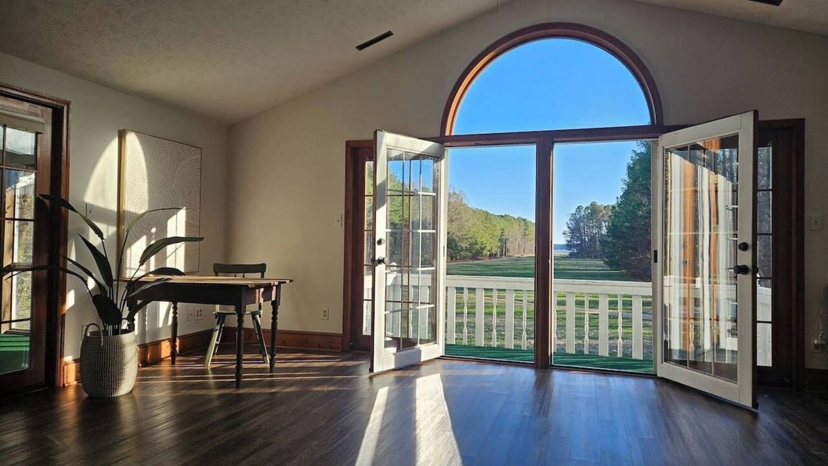 Drayden House | Spacious Waterfront Home secluded on 60 ac with Beach and Boat Ramp