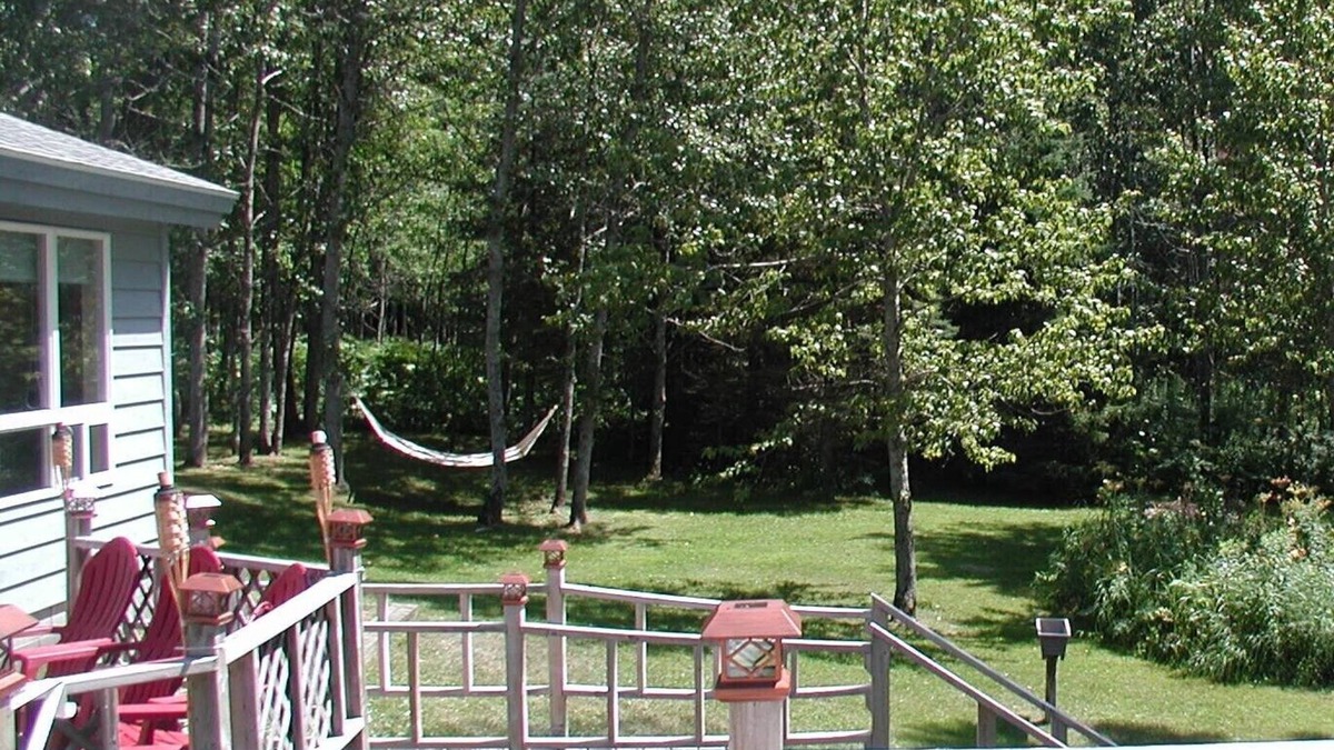 Cedarville House | Spacious Waterfront Property in the Upper Peninsulla