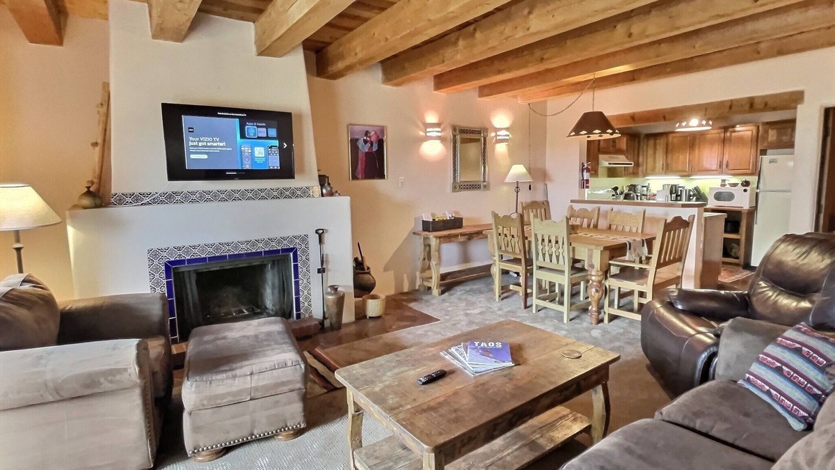 Arroyo Seco Condo | Spacious, Well Stocked Condo in the Foothills