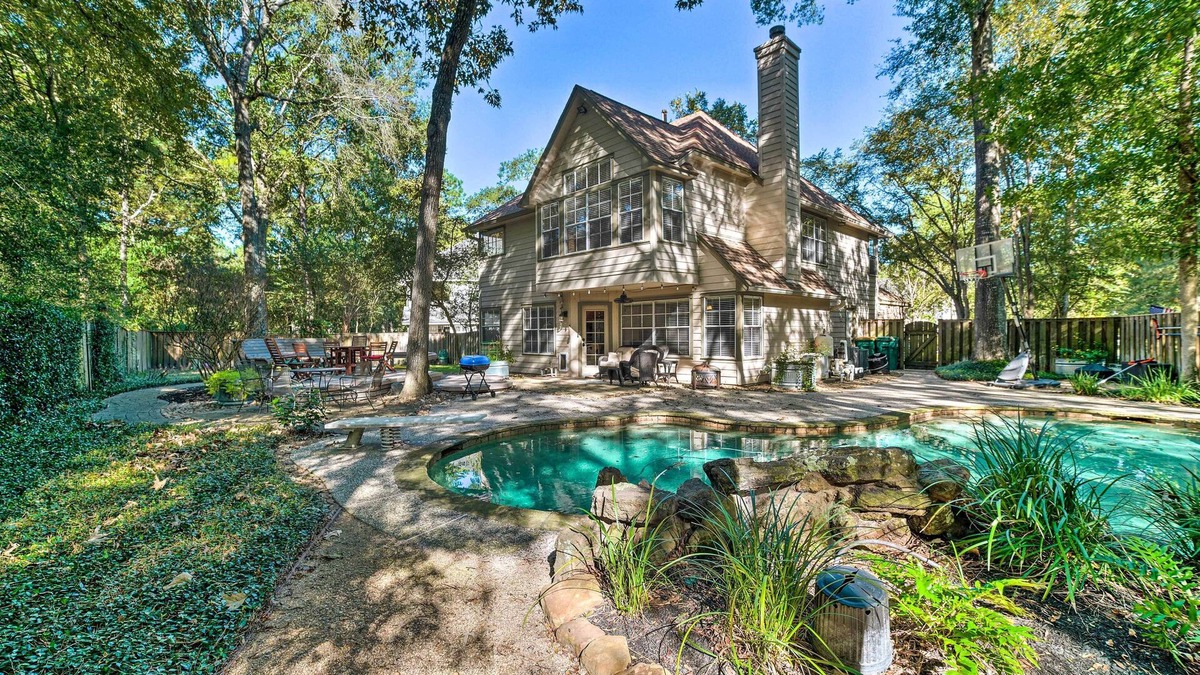 Alden Bridge House | Spacious Woodlands Home: Pool & Outdoor Oasis