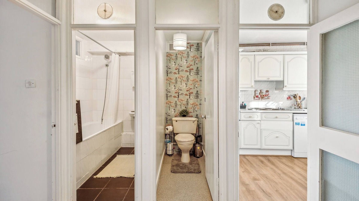 Southgate Apartment | Spacious2Br-Balcony-Parking-25minCentralLondon
