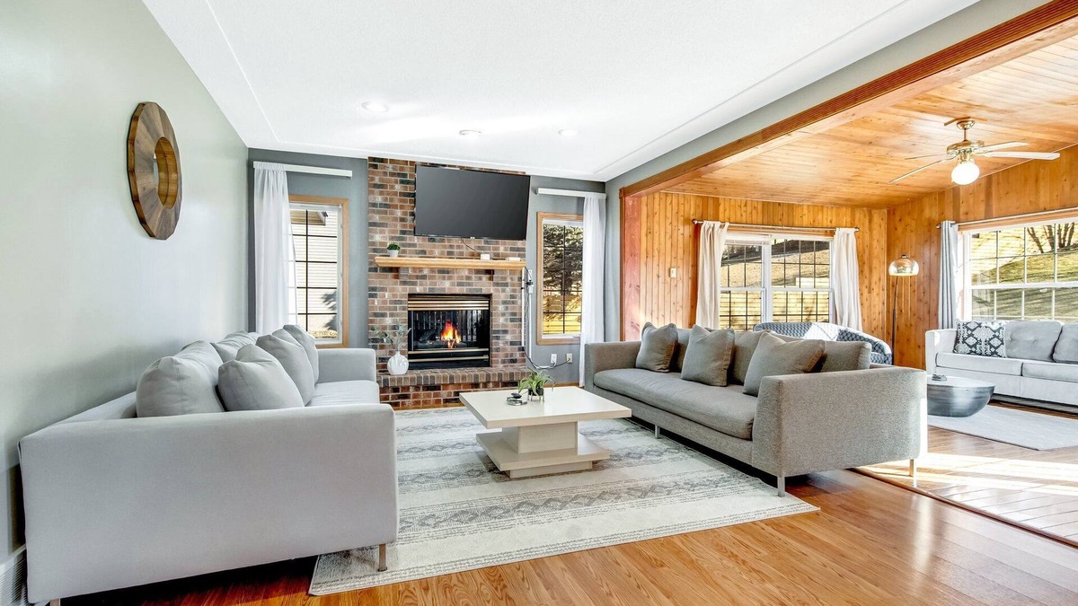 Chanhassen House | ★SPACIOUS★MINNEAPOLIS SUBURBS★PAISLEY PARK★TWIN CITIES★LAKES